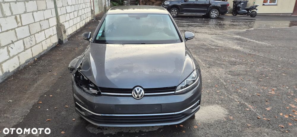 Volkswagen Golf - 2