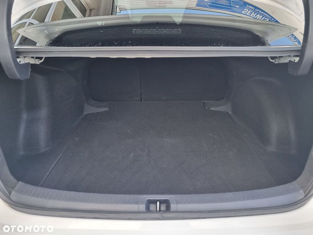 Toyota Corolla 1.8 Hybrid Comfort - 13