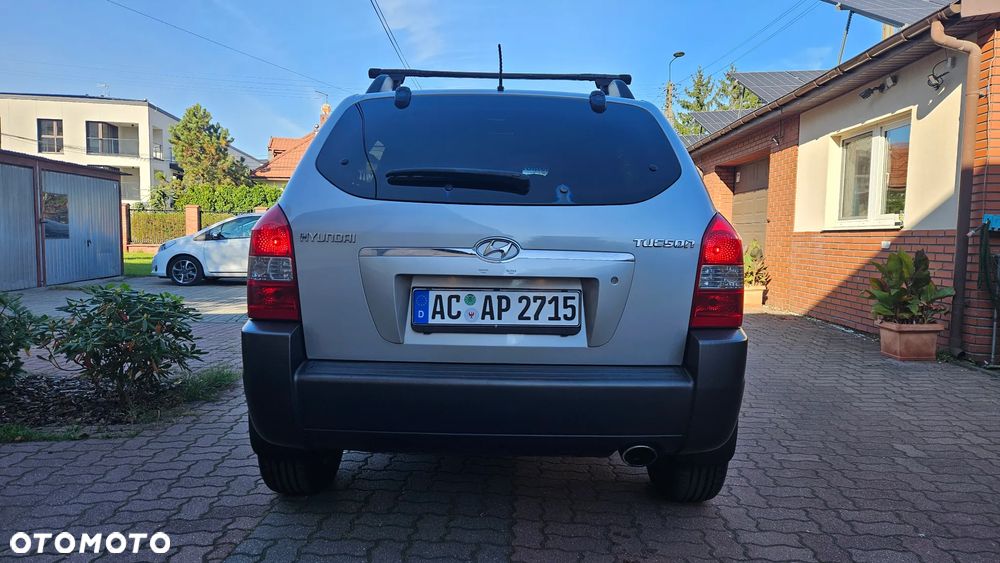 Hyundai Tucson 2.0 Comfort 2WD - 11