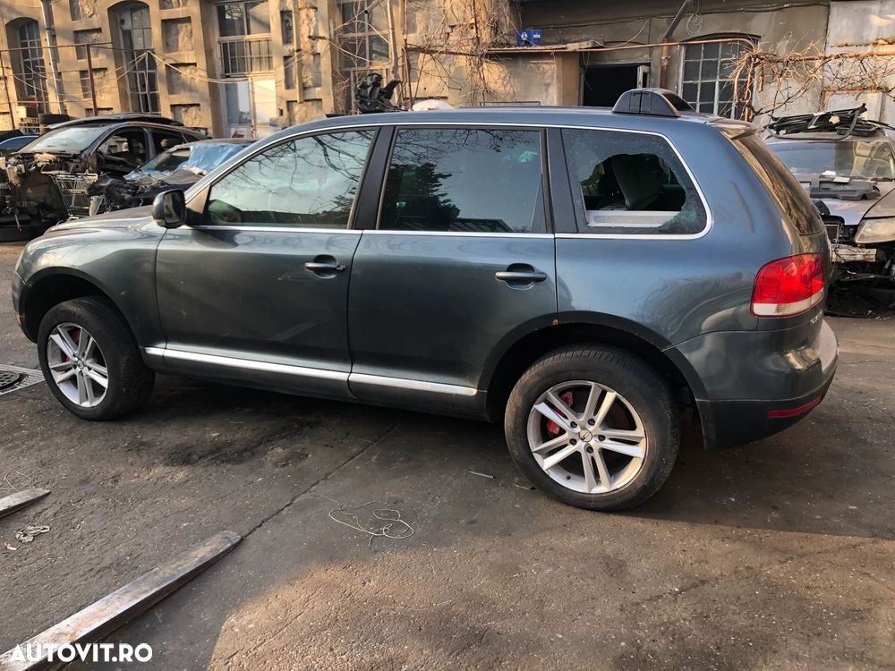 Dezmembrez VW Volkswagen Touareg 2004 3.2 benzina automat piele gri - 1