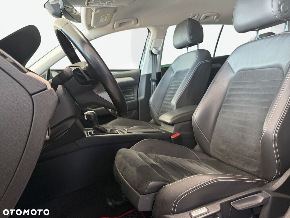 Volkswagen Passat Variant - 11