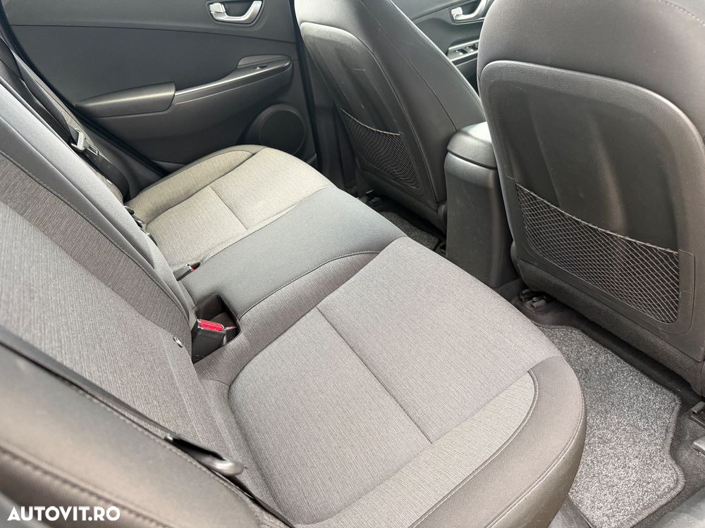 Hyundai KONA - 9