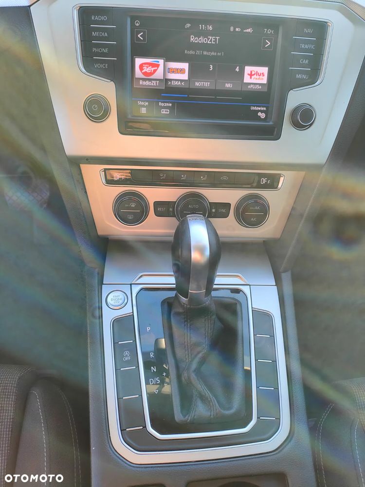 Volkswagen Passat Variant 1.6 TDI (BlueMotion Technology) DSG Comfortline - 16