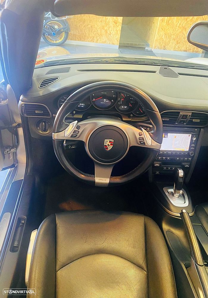 Porsche 911 Série F - 29