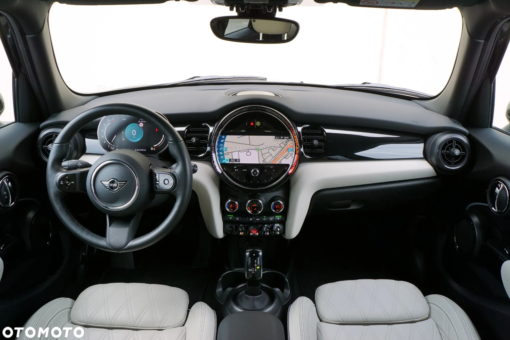MINI Cooper Standard - 3
