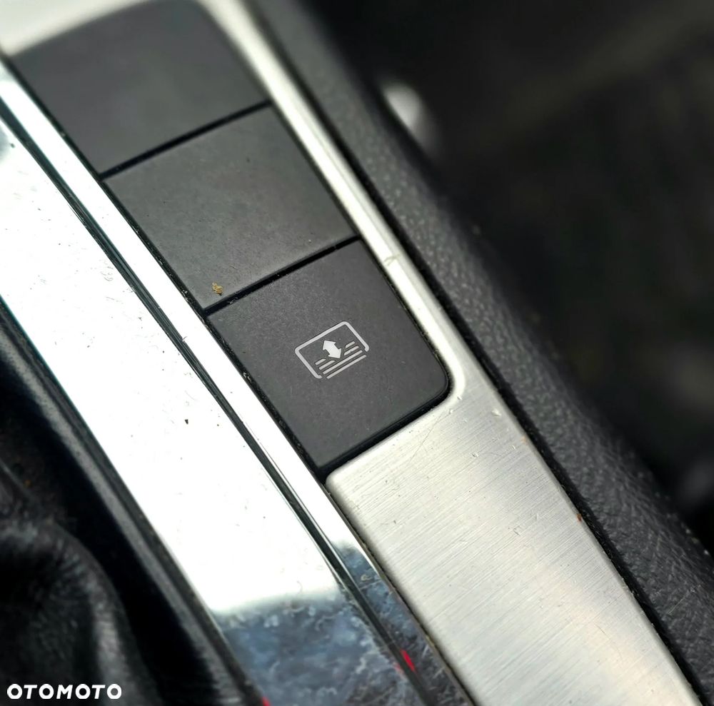Volkswagen Passat 2.0 TDI DPF Highline DSG - 22