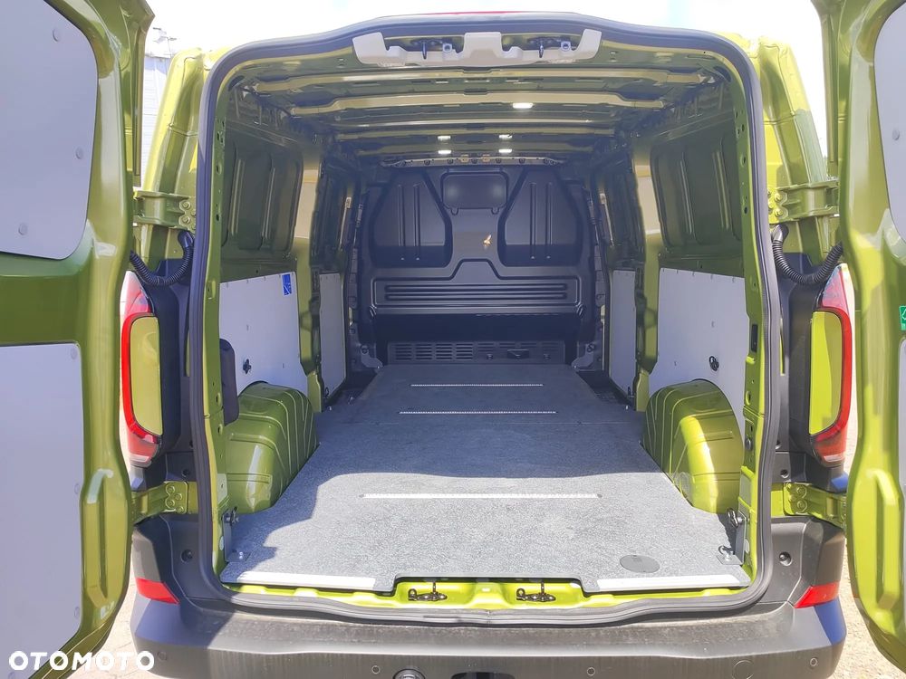 Volkswagen Transporter - 16