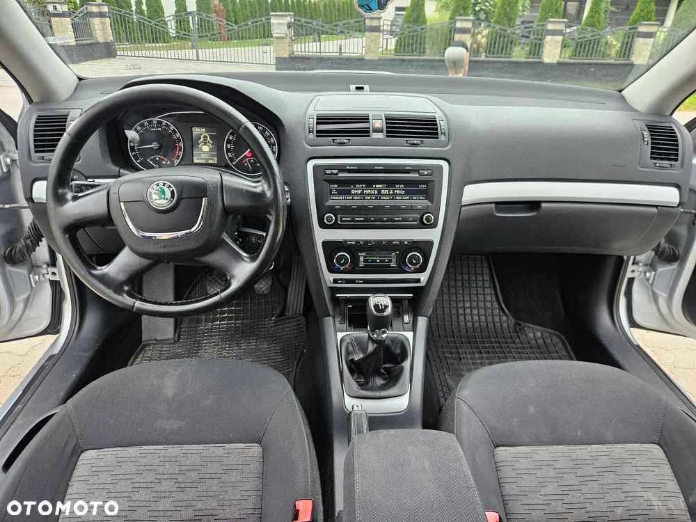 Skoda Octavia 1.6 TDI DPF Ambition - 17