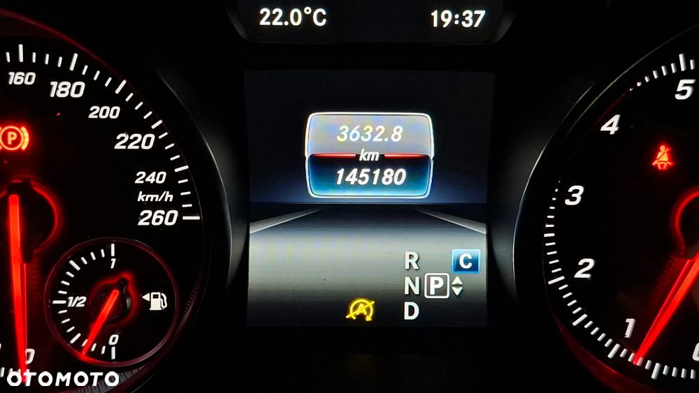 Mercedes-Benz CLA 180 7G-DCT - 19
