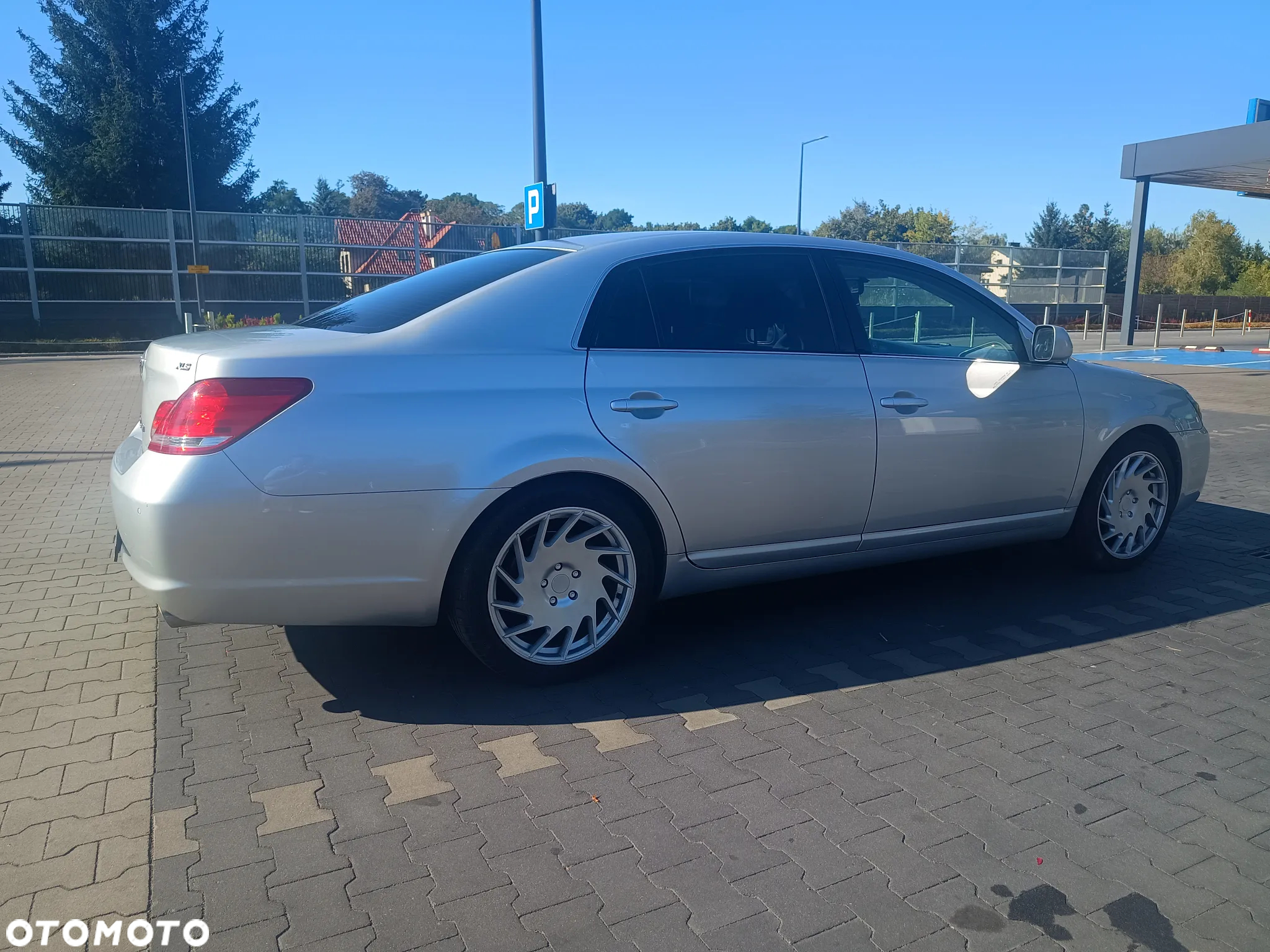 Toyota Avalon - 7
