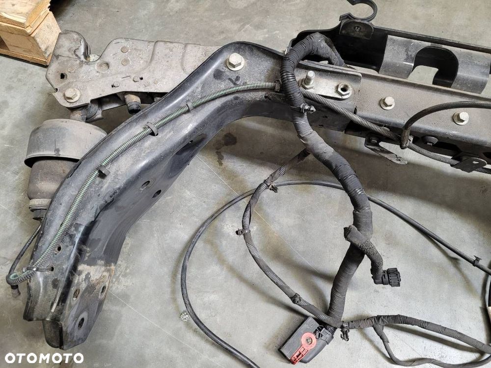 ZAWIESZENIE KABINY MOCOCWANIE PRZEWODÓW PAŁĄK WIESZAK FORD F-MAX 500 EURO 6 - 15