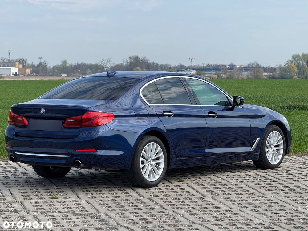BMW Seria 5 530i xDrive Luxury Line - 10