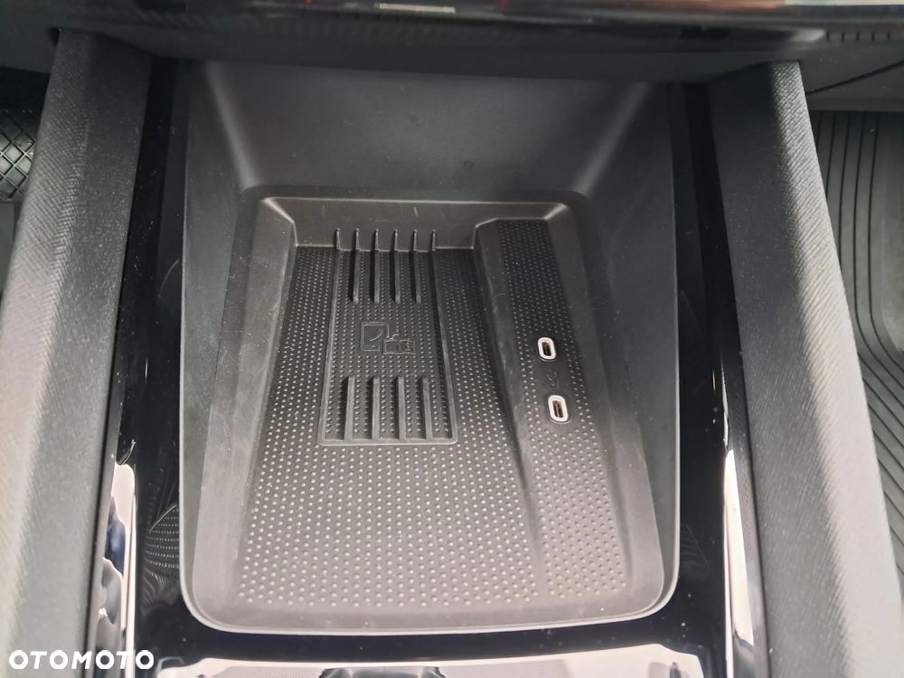Skoda Octavia 1.5 TSI mHEV Selection DSG - 23