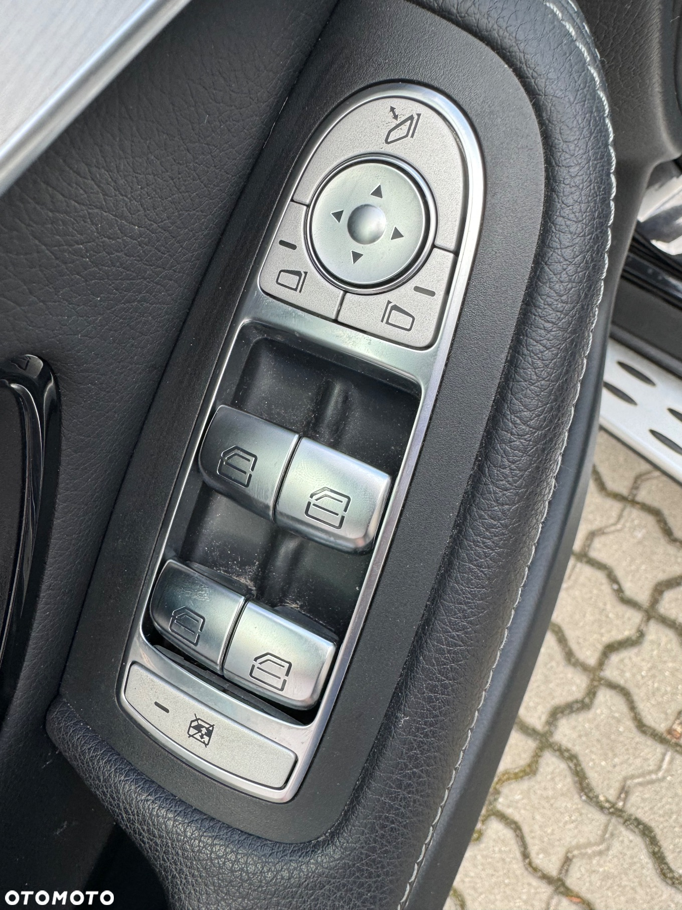Mercedes-Benz GLC 250 Coupe 4Matic 9G-TRONIC AMG Line - 39