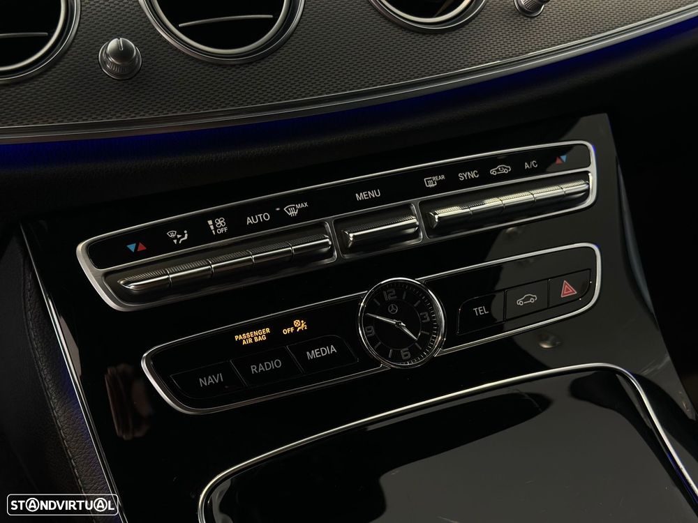 Mercedes-Benz E 220 d AMG Line - 30