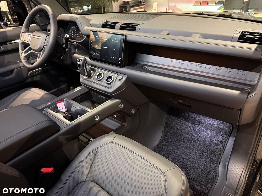 Land Rover Defender 2.0 D240 HSE - 15