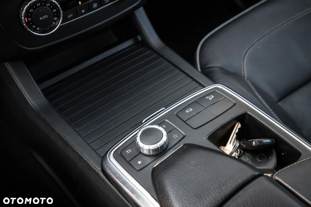 Mercedes-Benz ML 350 BlueTEC 4MATIC 7G-TRONIC - 21