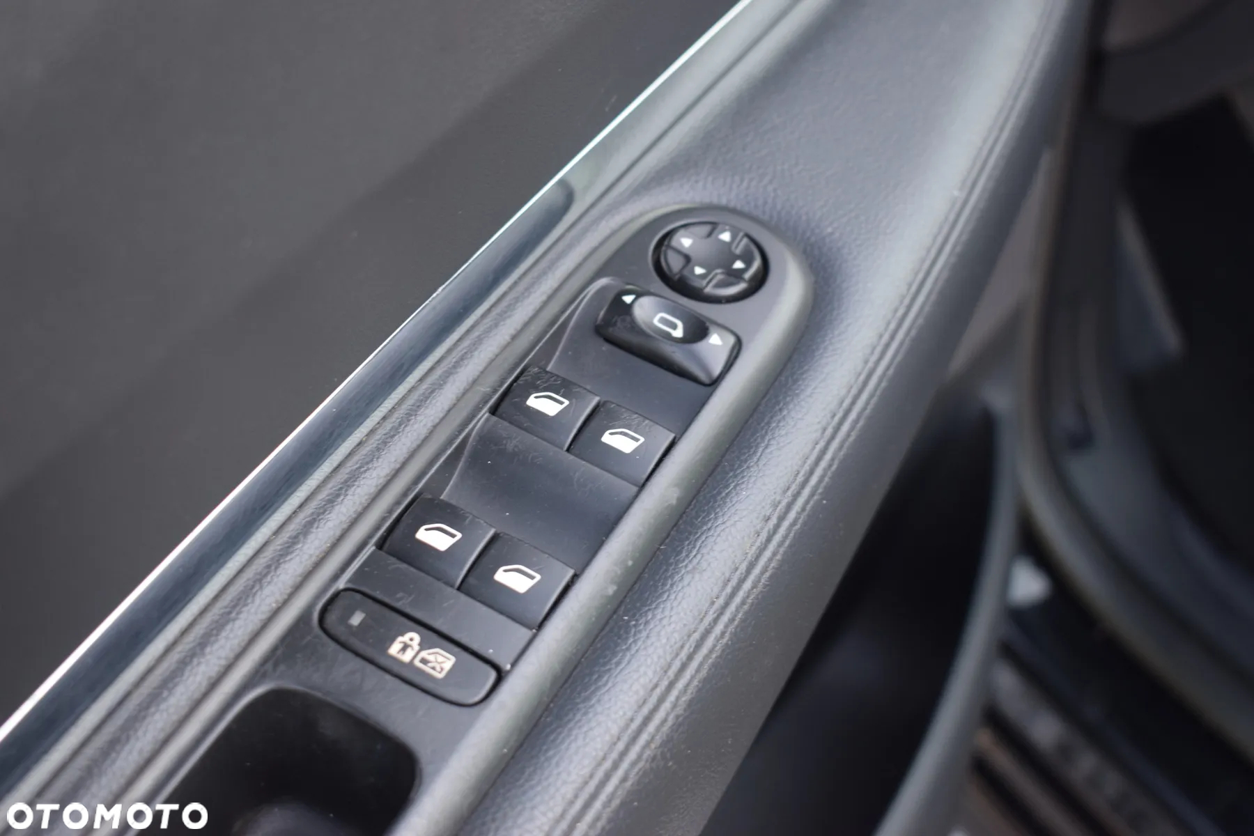Peugeot 3008 1.6 HDi Premium - 22