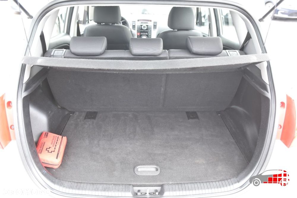 Kia Venga - 19