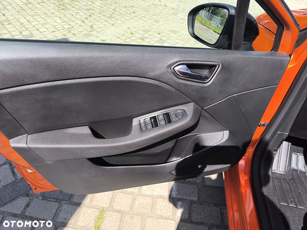 Renault Clio - 10
