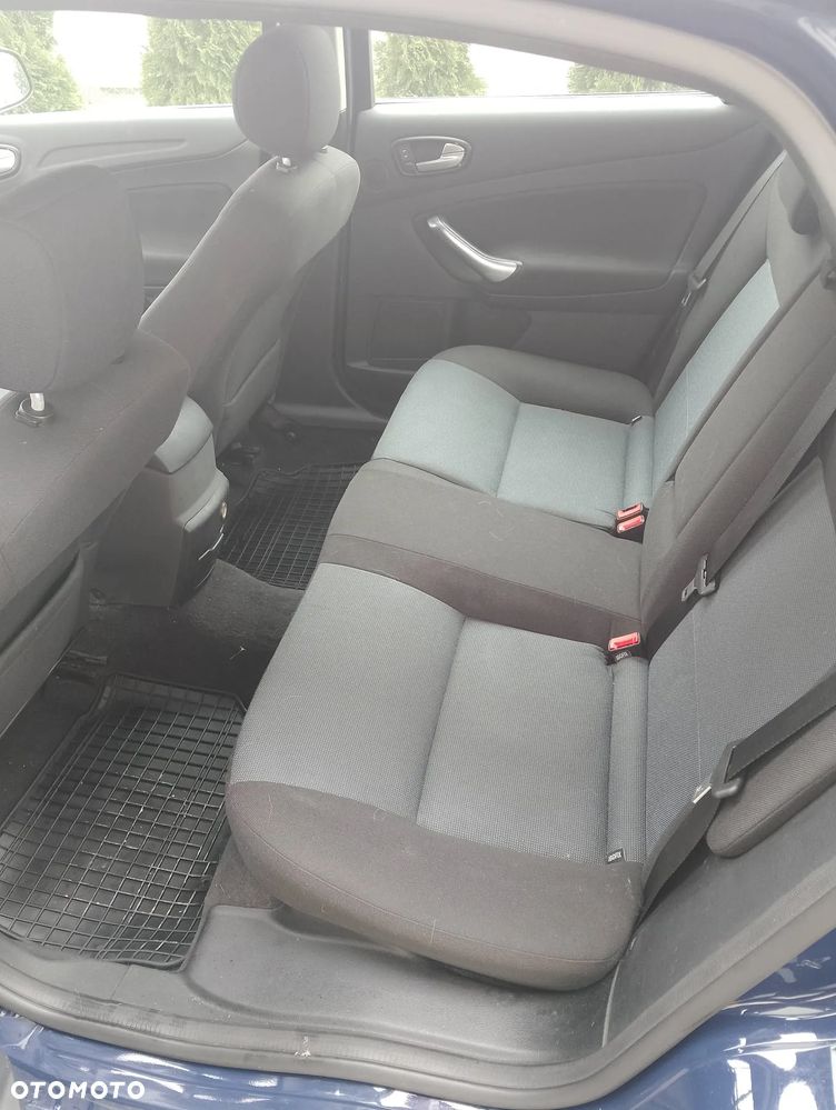 Ford Mondeo 2.0 TDCi Ghia - 9