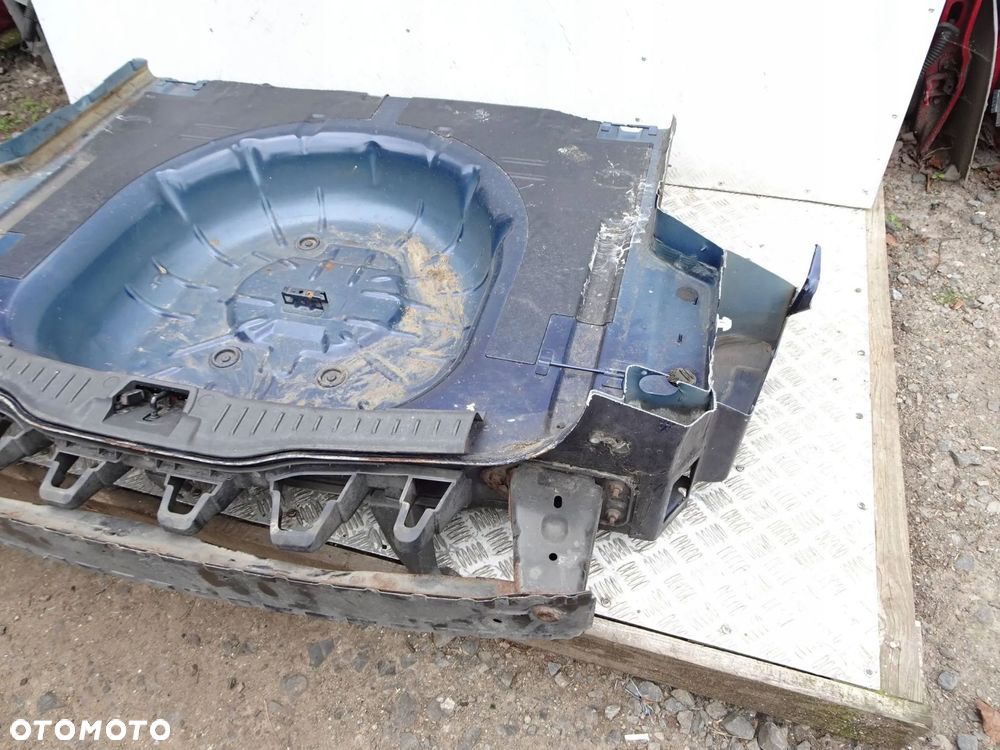 pas tylny wanna ford focus mk3 kombi ib - 4