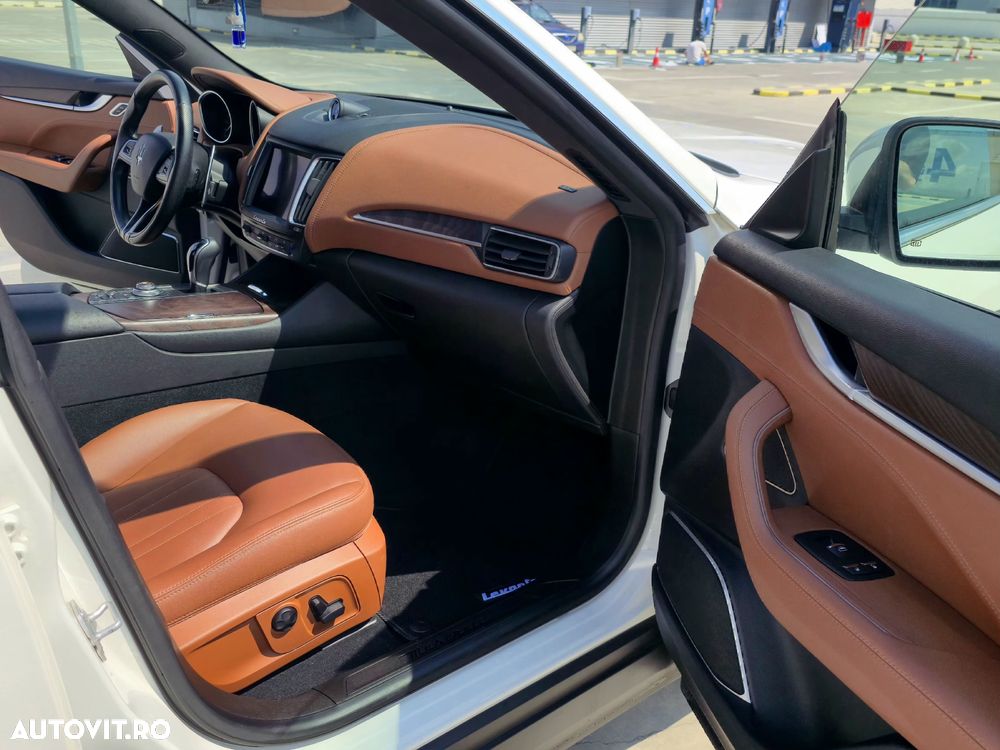 Maserati Levante Q4 GranLusso - 6