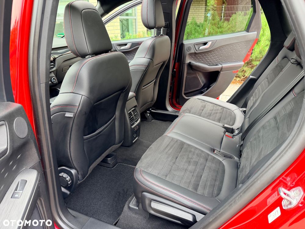 Ford Kuga - 24