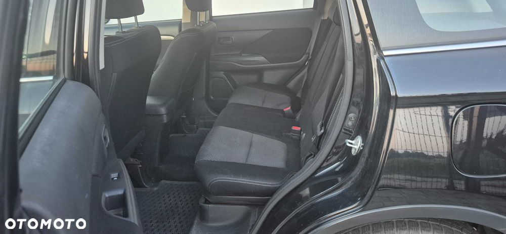 Mitsubishi Outlander - 5