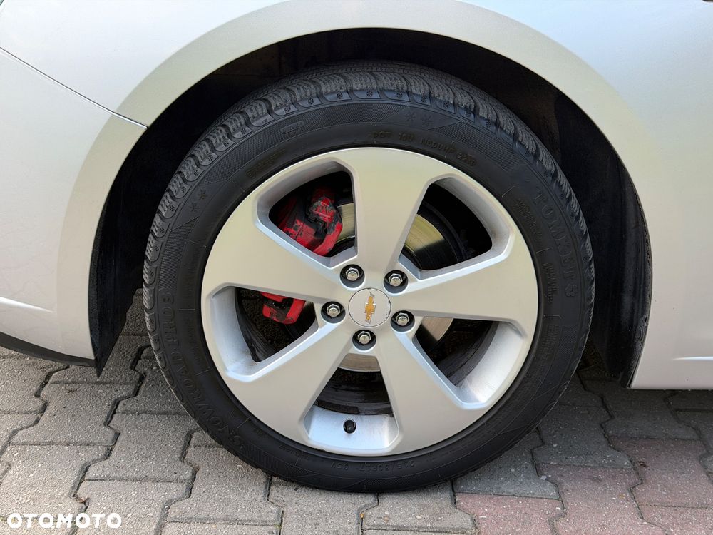 Chevrolet Cruze 1.8 LT+ - 12