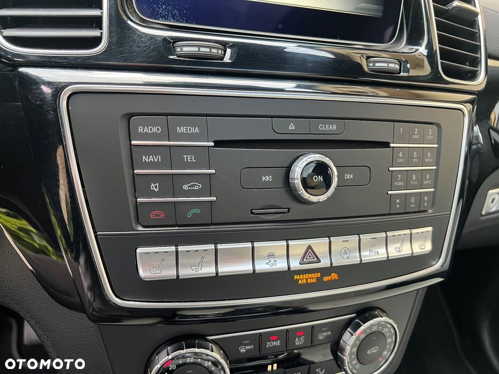 Mercedes-Benz GLE - 24