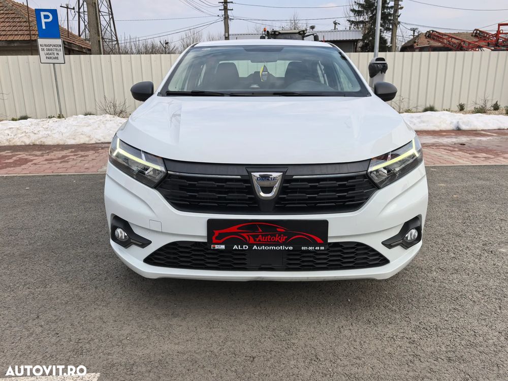 Dacia Logan TCe 90 Essential - 8