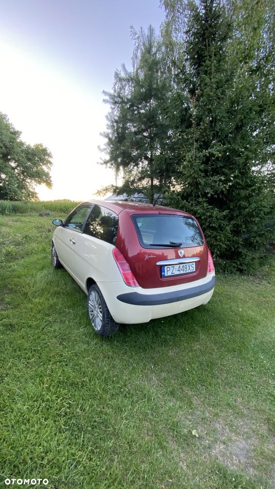 Lancia Ypsilon - 3