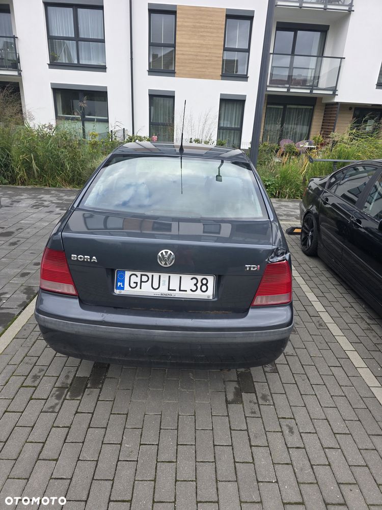 Volkswagen Bora 1.9 TDI Basis - 2