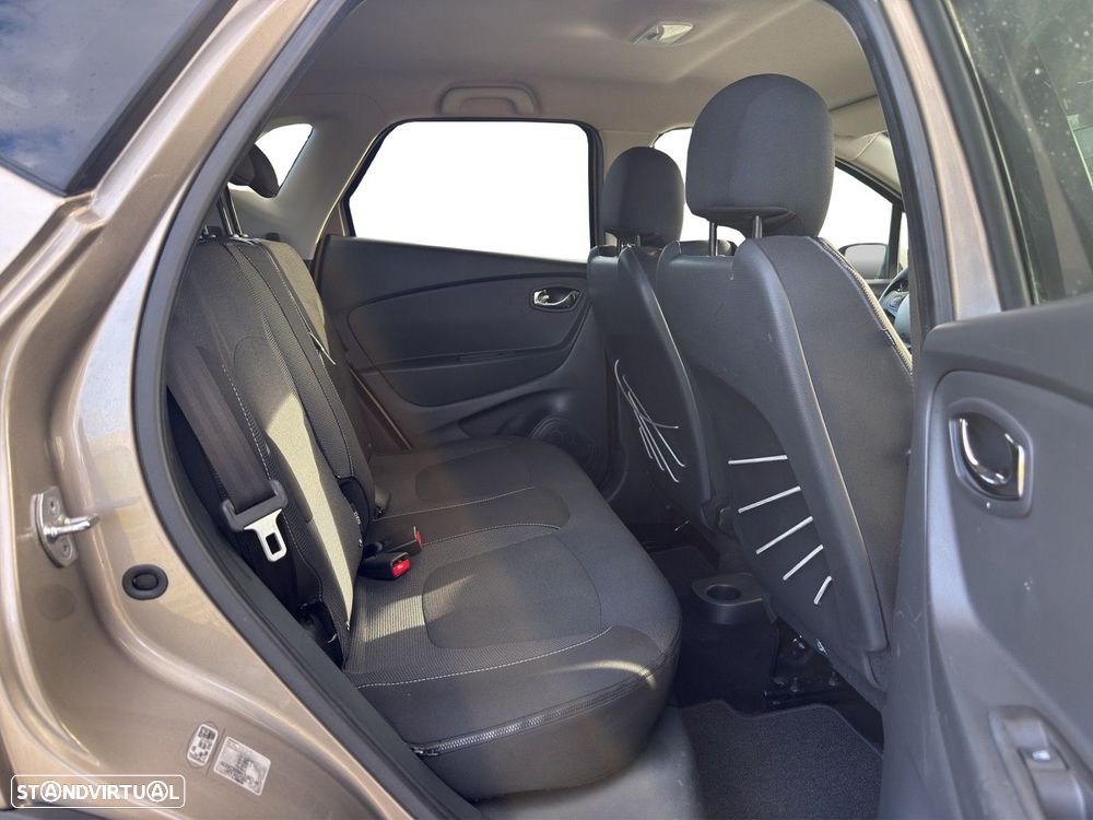 Renault Captur 1.5 dCi Exclusive - 14