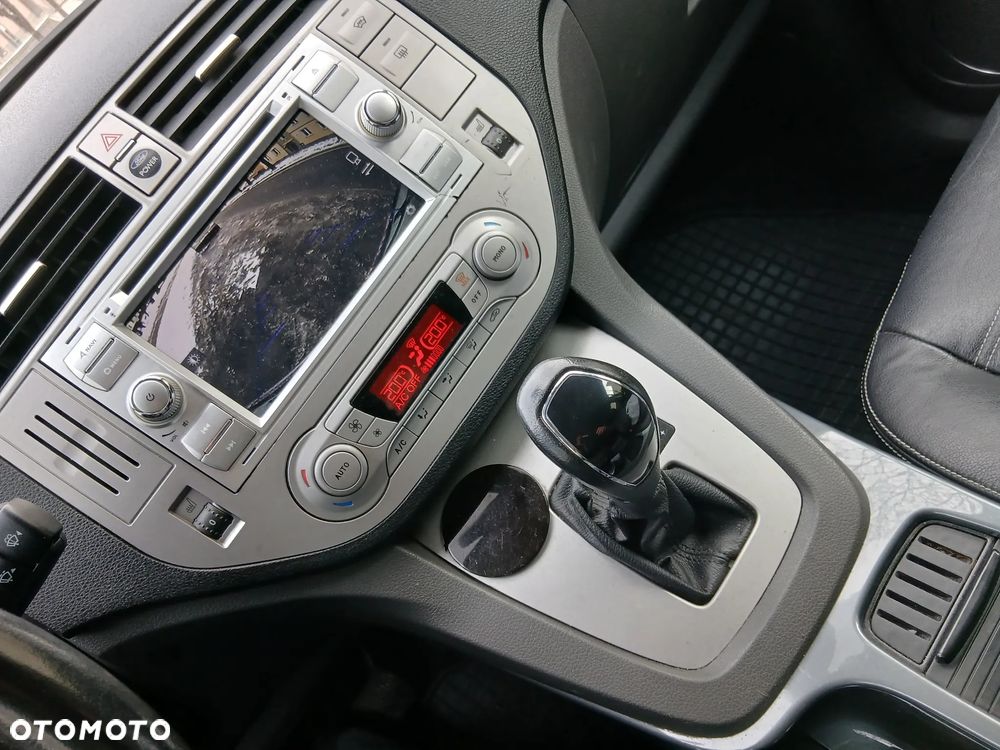 Ford Kuga 2.5 Titanium - 6