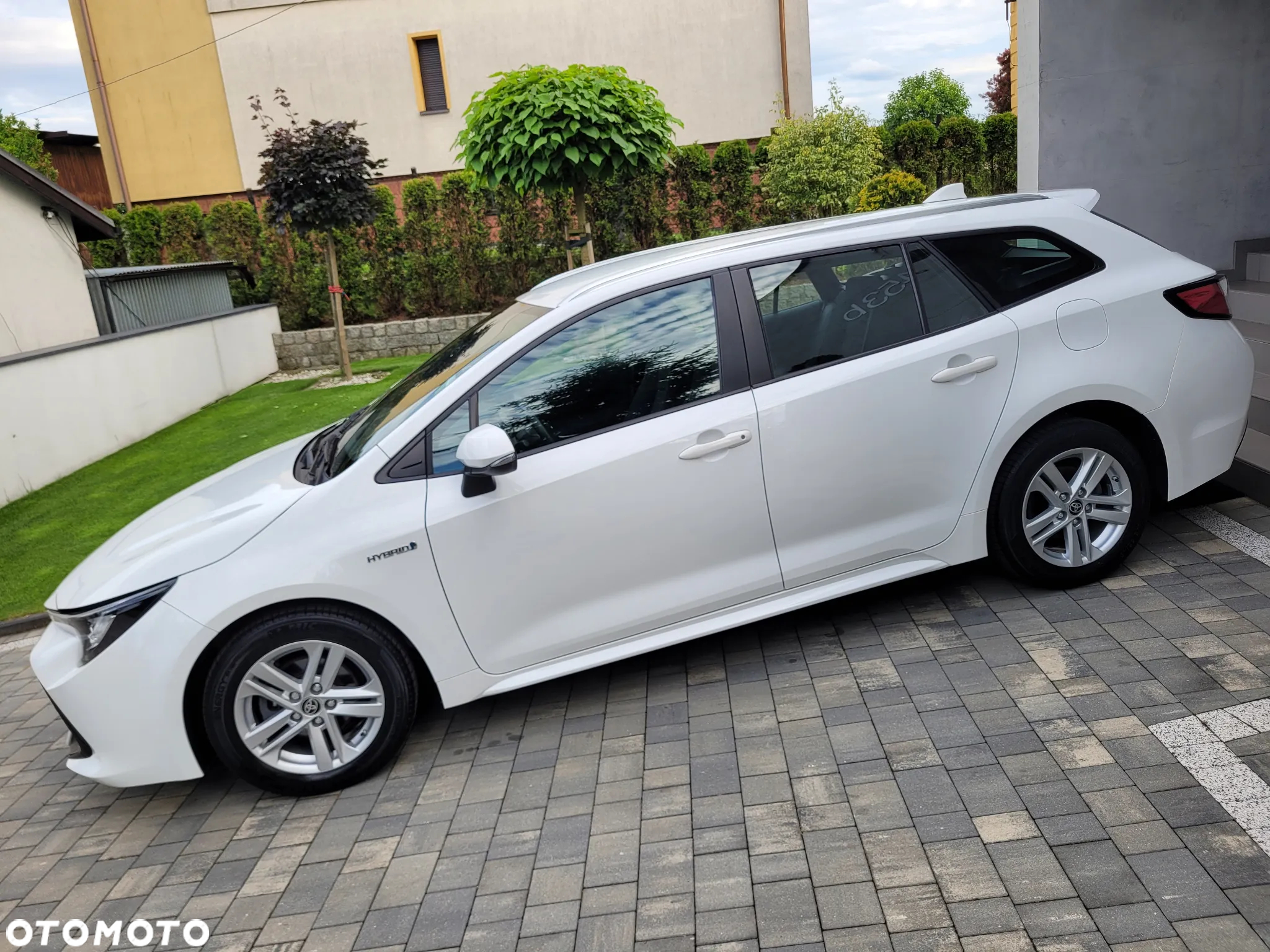 Toyota Corolla 1.8 Hybrid Touring Sports Comfort - 12