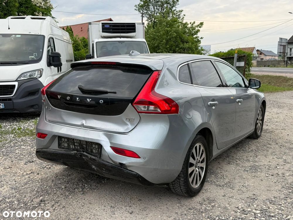 Volvo V40 D2 Momentum - 10