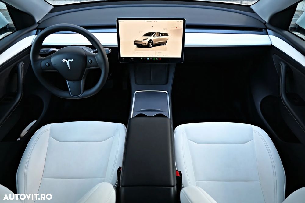 Tesla Model Y AWD Performance - 6