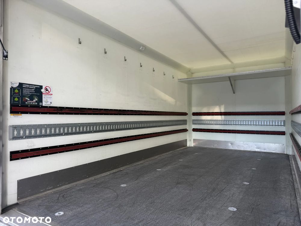 MAN TGE 3.180 / Kontener 8EP + Winda 750KG / 2021 ROK PRODUKCJI / Automat 8-biegów / DUŻY SERWIS / ZAREJESTROWANY W PL - 12
