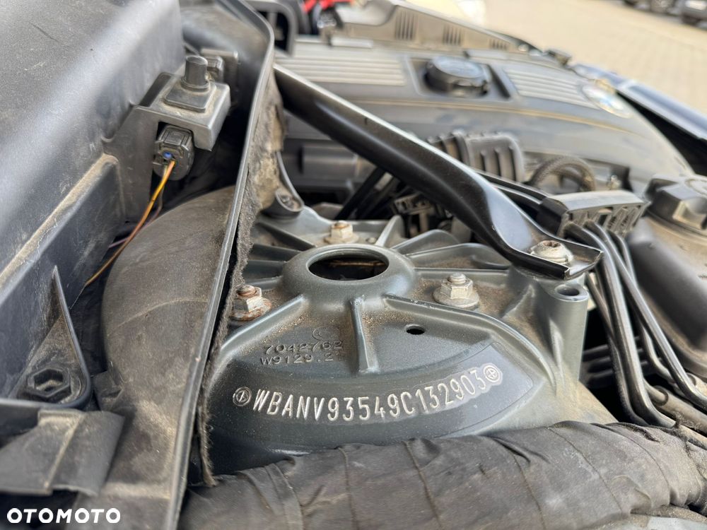 BMW Seria 5 535i xDrive - 17