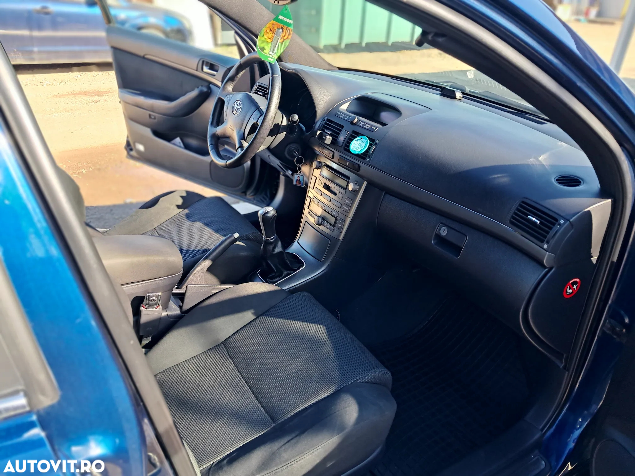 Toyota Avensis 2.0 D4D S/W Sol - 6