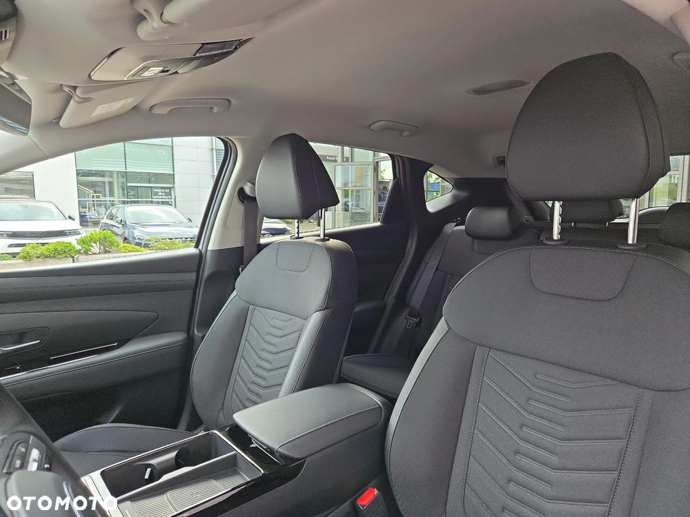 Hyundai Tucson 1.6 T-GDi HEV Executive 2WD - 11