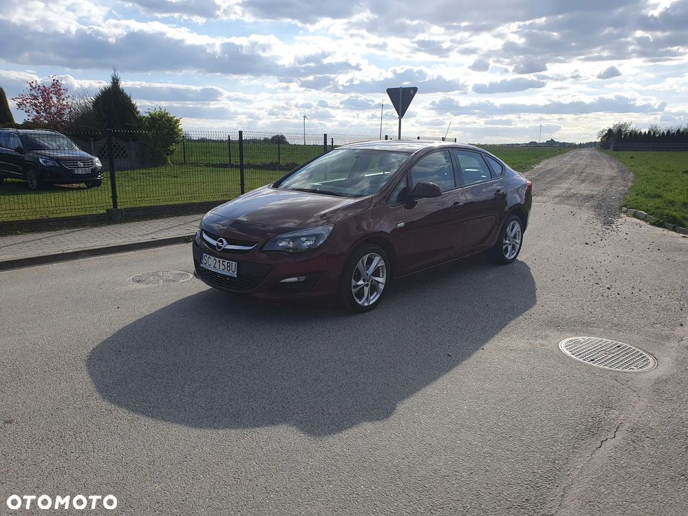 Opel Astra 1.4 T EU6 - 11