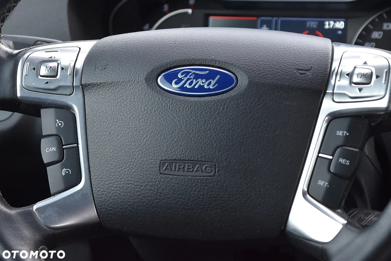 Ford Galaxy - 22