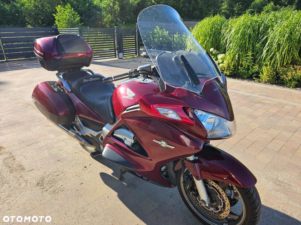 Honda ST - 1