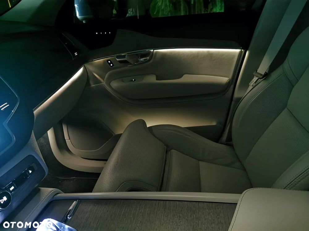 Volvo XC 90 - 36