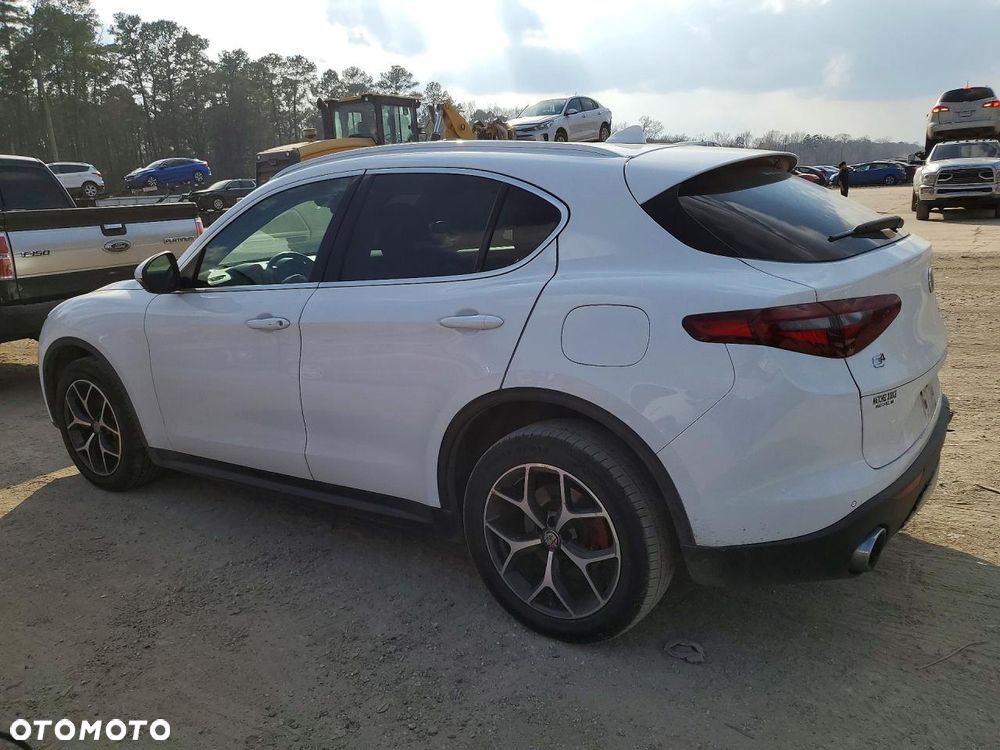 Alfa Romeo Stelvio 2.0 Turbo 16V AT8-Q4 Ti - 2