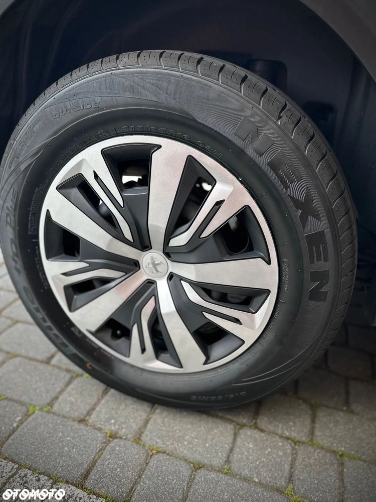 Peugeot 2008 - 13