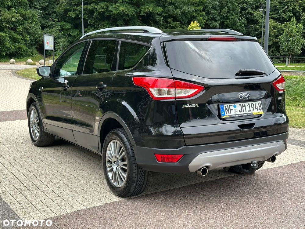 Ford Kuga 1.6 EcoBoost 2x4 Titanium - 4